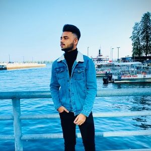 Meet your Posher, Amir